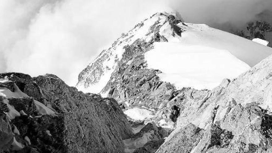 Alex Txikon: &quot;Quizás  la ambición nos pudo&quot;