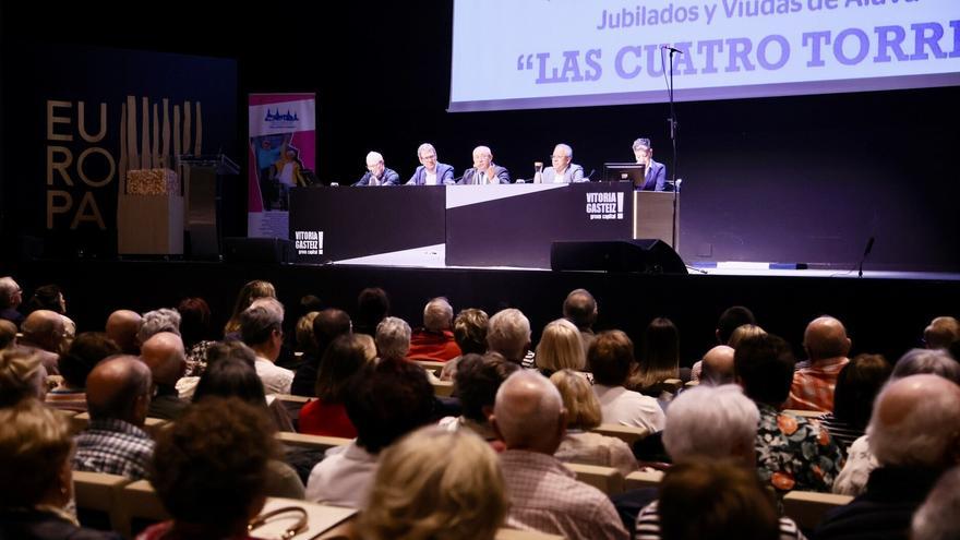 En imágenes: Asamblea anual de Las Cuatro Torres en el Palacio Europa