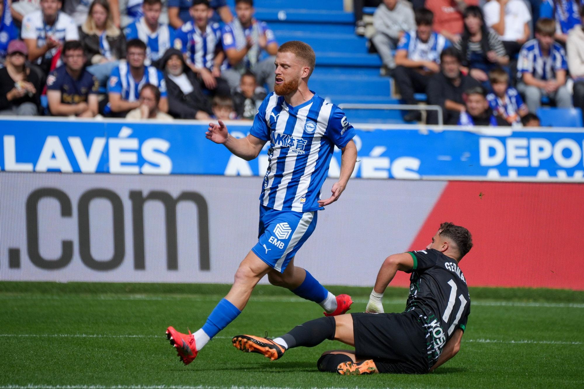 En Imágenes: El Alavés se impone al Elche
