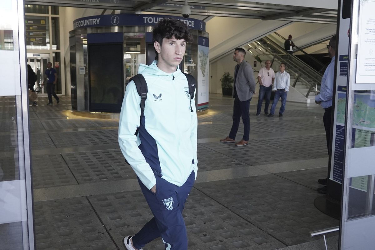 El Athletic vuelve a Bilbao desde Dortmund