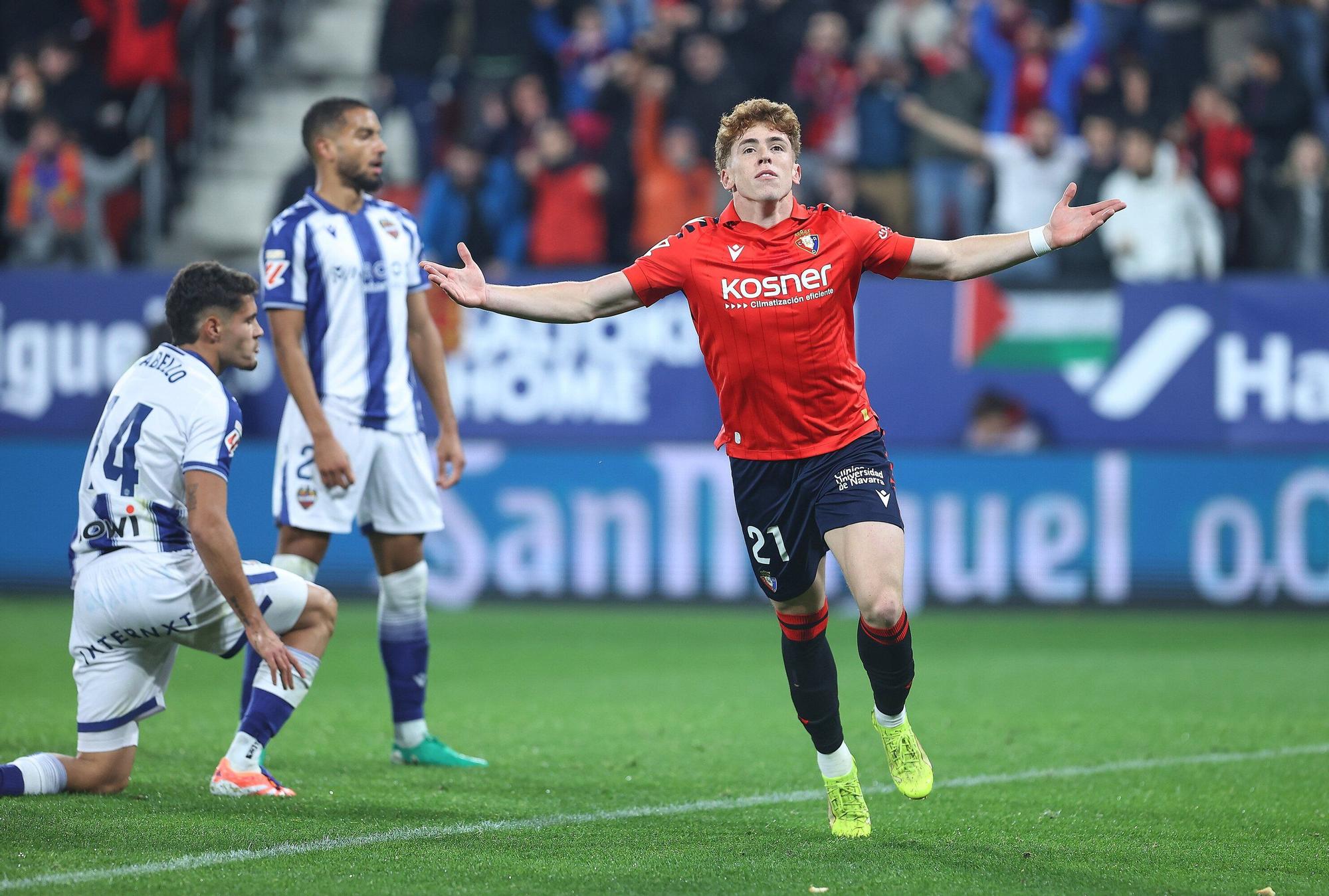 Fotos del partido Osasuna-Levante