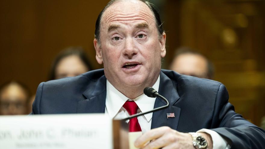 El Secretario de la Marina de EEUU es destituido tras meses de disputas en el Pentágono