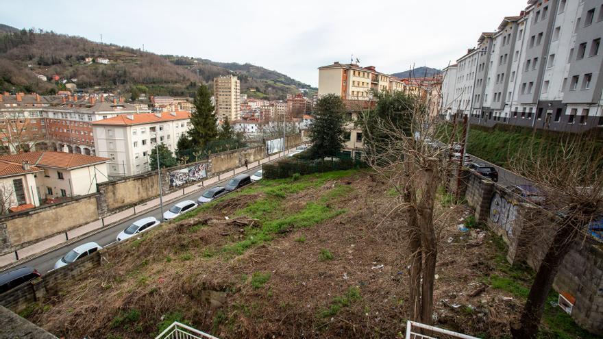 El proyecto de viviendas de Sostoatarren enfrenta al PSE-EE y EH Bildu en Eibar