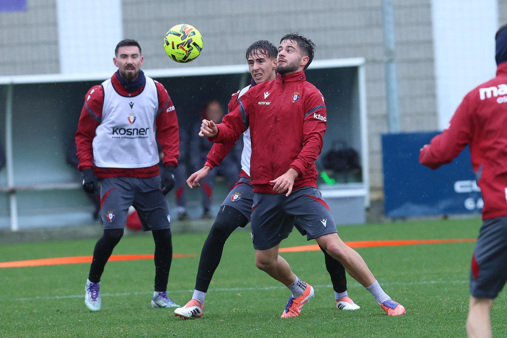 Fotos del entrenamiento de Osasuna (25/11/2025)