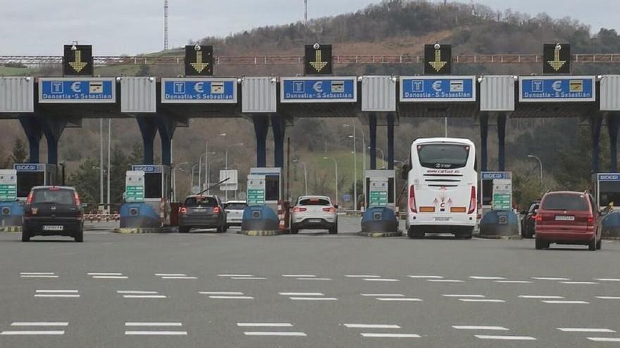 El enlace que une la AP-1 con la AP-8 se cerrará el martes por la noche en Zarautz