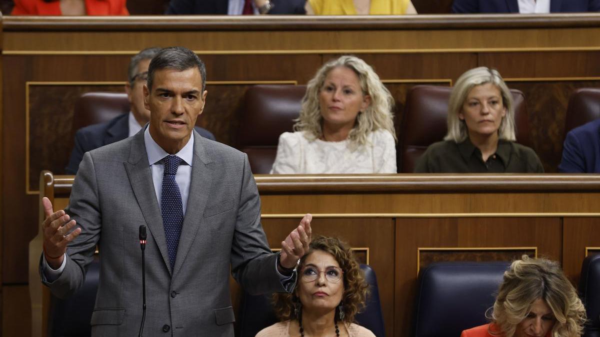 El presidente del Gobierno español, Pedro Sánchez, interviene durante la primera sesión de control del nuevo curso político en el Congreso.
