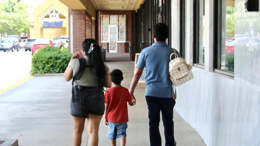 &quot;Tenemos miedo, ya casi no salimos&quot;: el día a día de inmigrantes latinos en Atlanta