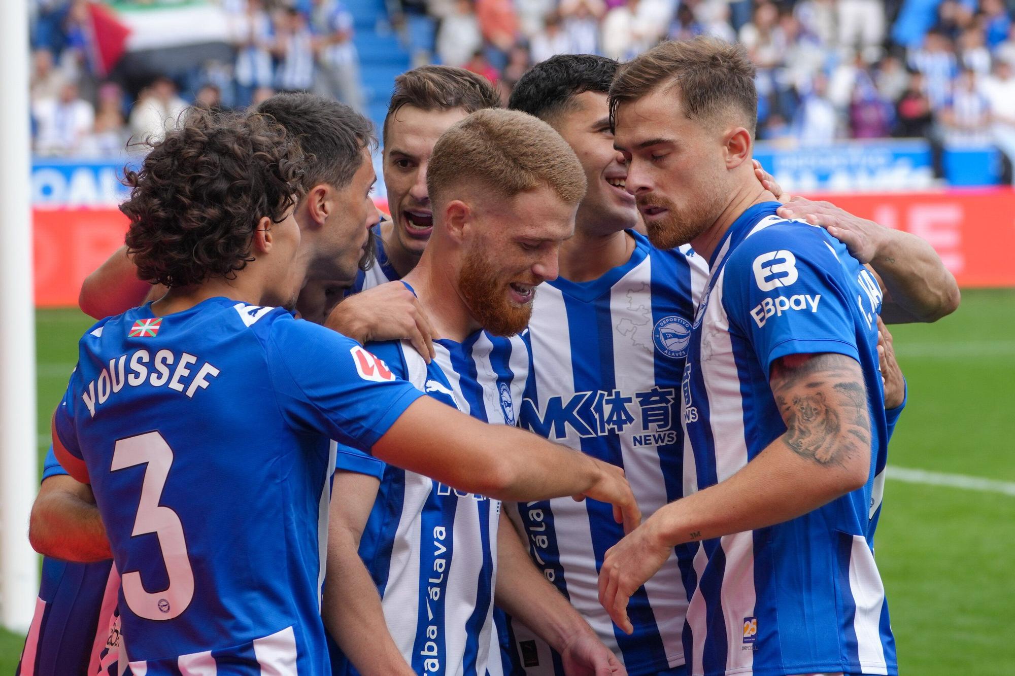 En Imágenes: El Alavés se impone al Elche
