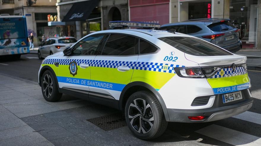 Un conductor positivo en THC circula por calles de Santander en sentido contrario y casi atropella a un peatón