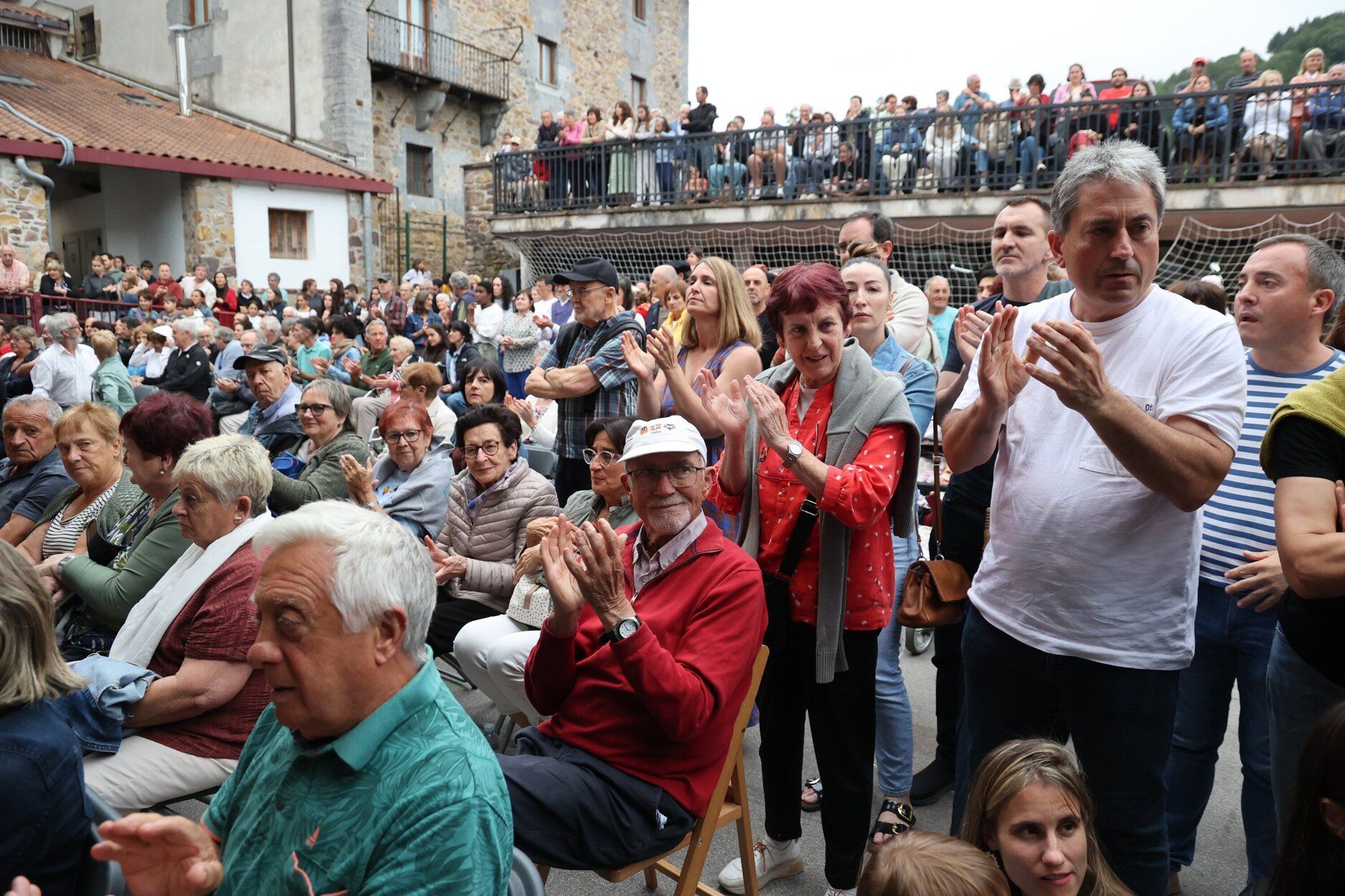 Sin mugas, pero con música y danzas, para celebrar los 1.000 años de 'Ipuskoa' en Berastegi