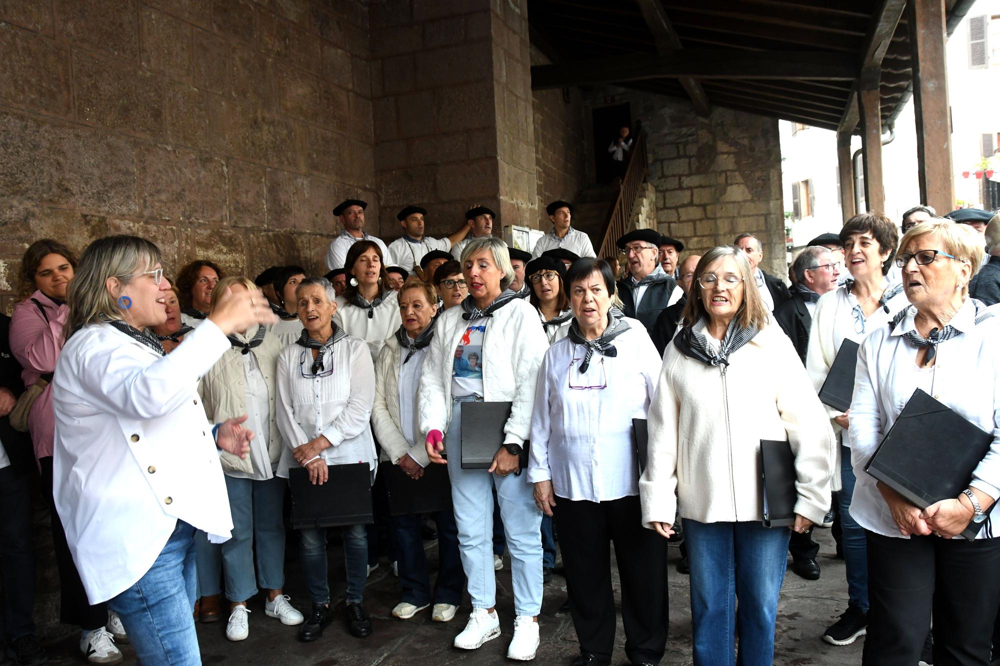 Doneztebe acoge la fiesta de Euskal Arzainak Ameriketan
