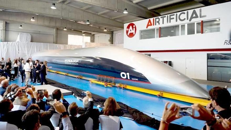 Presentación de la primera cápsula de &quot;Hyperloop&quot; en El Puerto de Santa María