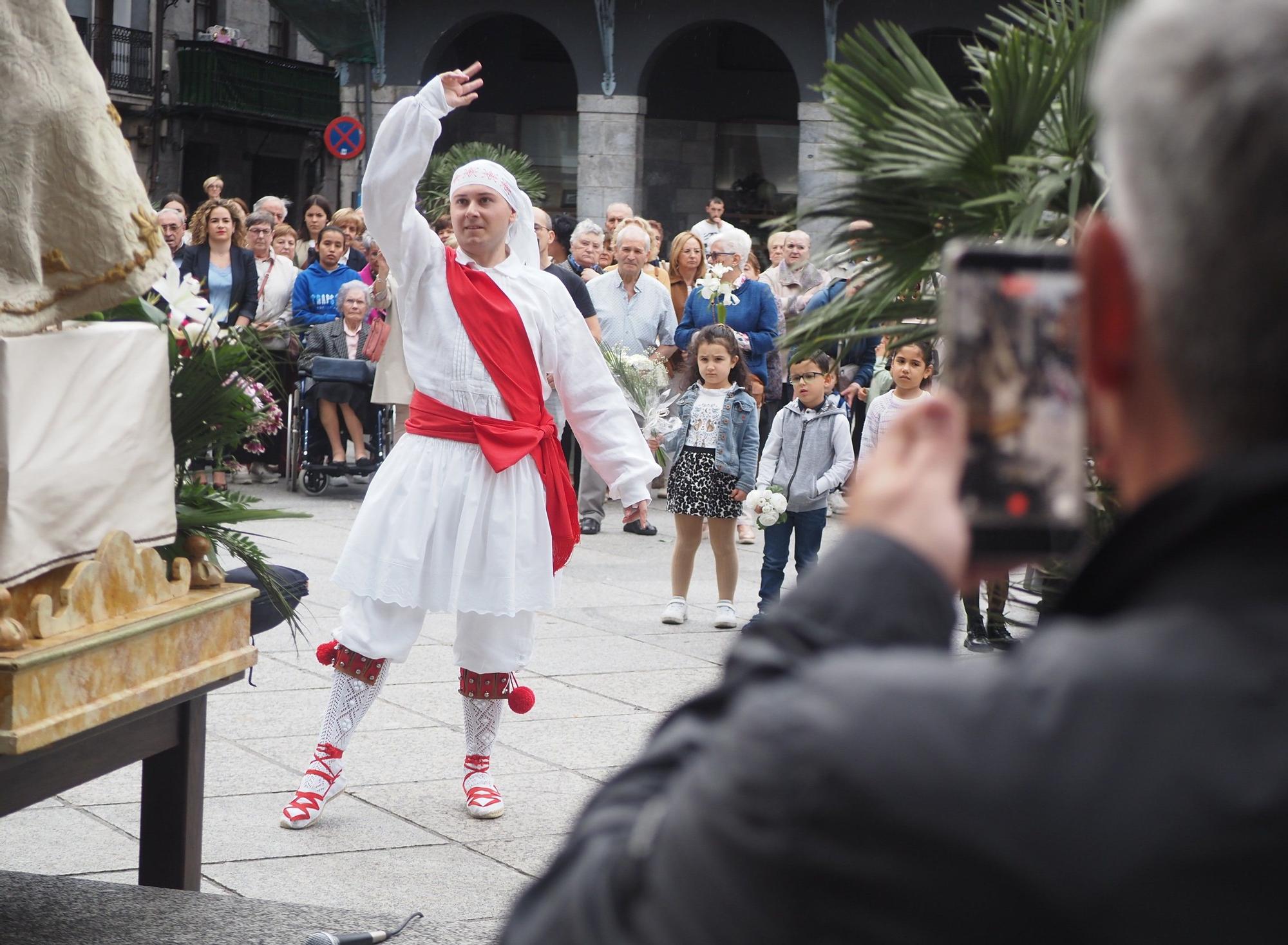 Azkoitia-Virgen-Urrategi-75-Aniversario95.JPG