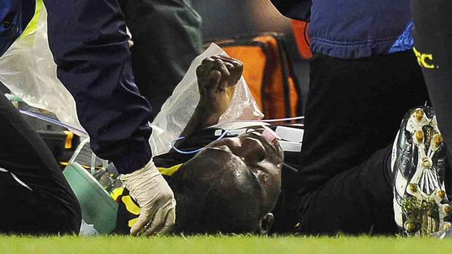 Muamba se retira por consejo de los médicos