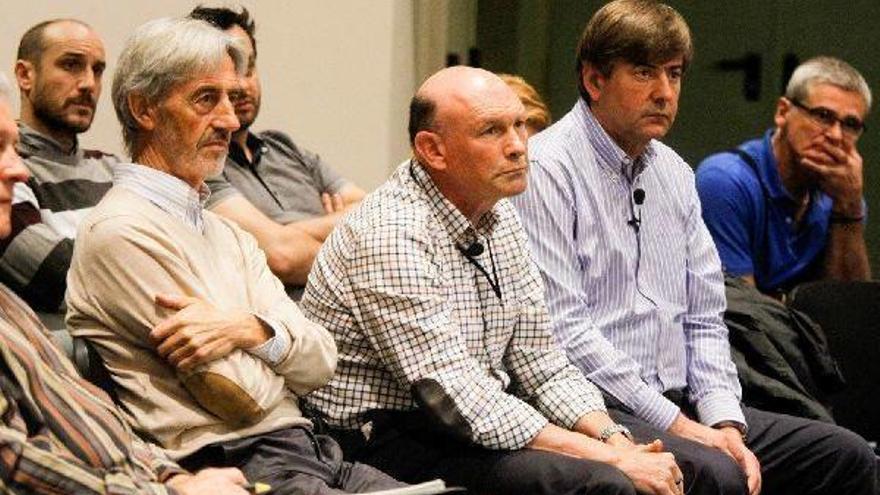 Ibarretxe dice que Euskadi debe tener las competencias de educación y empleo