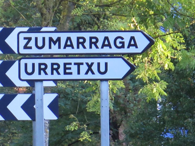 Dos flechas para una única dirección.