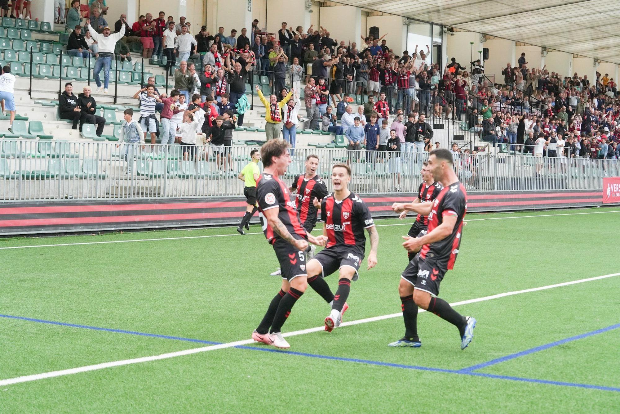 En imágenes: El Arenas vence en su debut en Primera RFEF