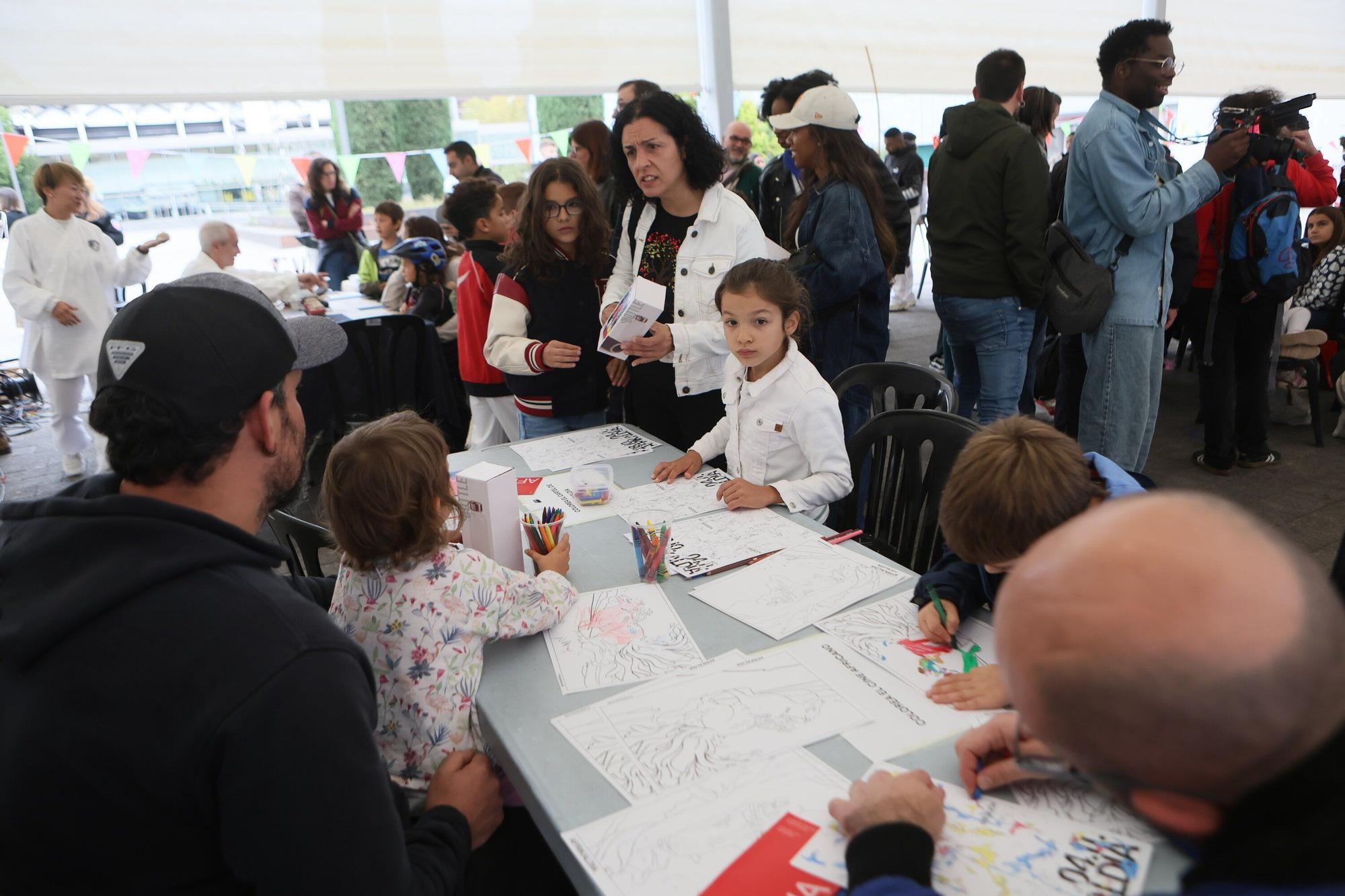 En imágenes: Encuentro intercultural en la plaza Santa Bárbara
