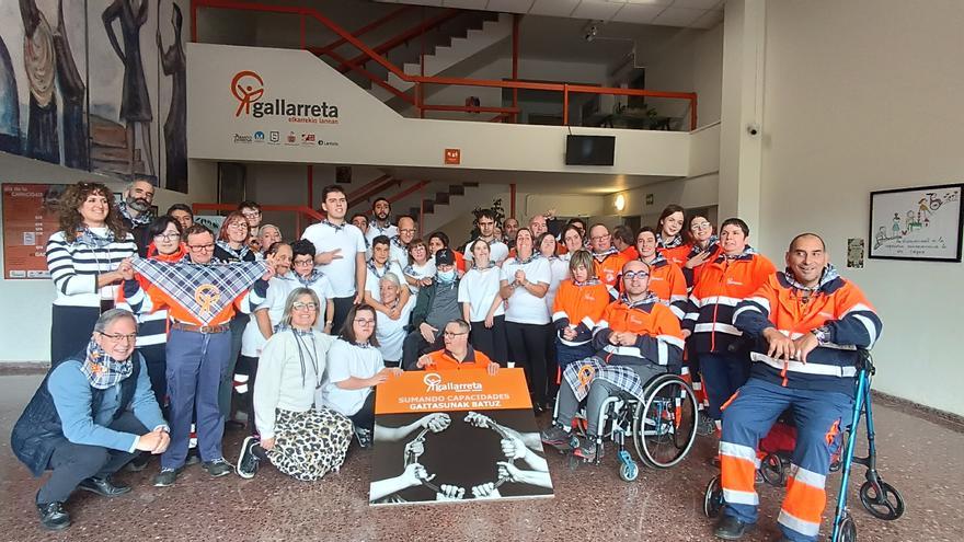 Gallarreta Tailerra, ehun pertsona eta bi aldarrikapen