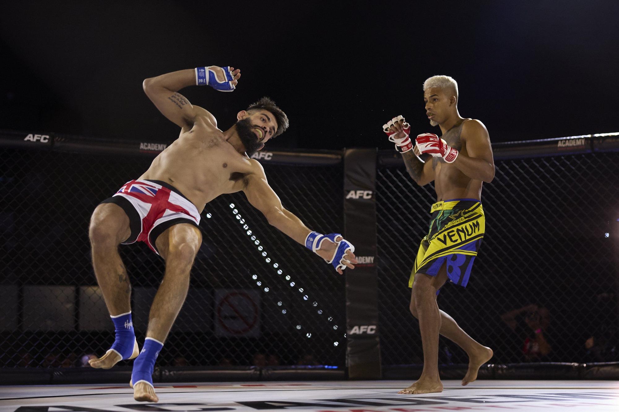 El Muay Thai pone en pie el Navarra Arena
