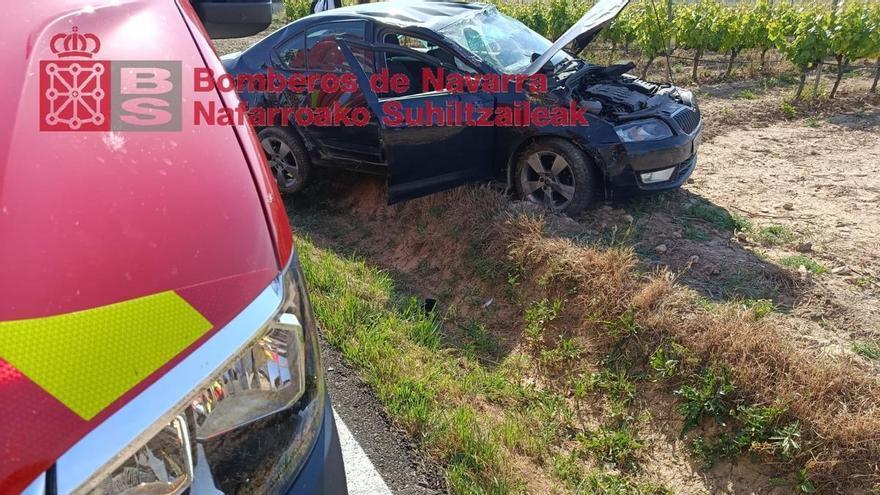 Herida de pronóstico reservado tras sufrir una salida de vía en Olite