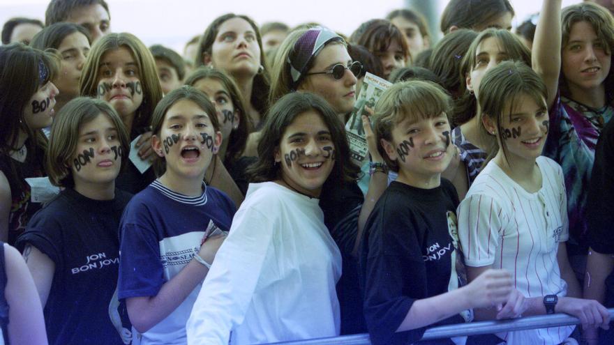 Bon Jovi arrasa en Pamplona: 30 años del concierto del año