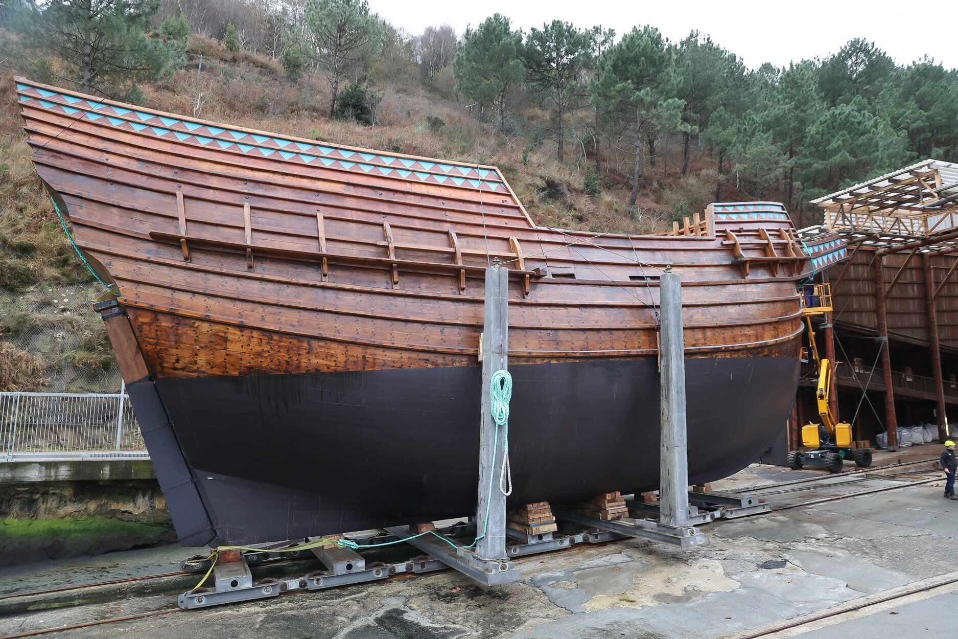 La nao 'San Juan', lista para la botadura