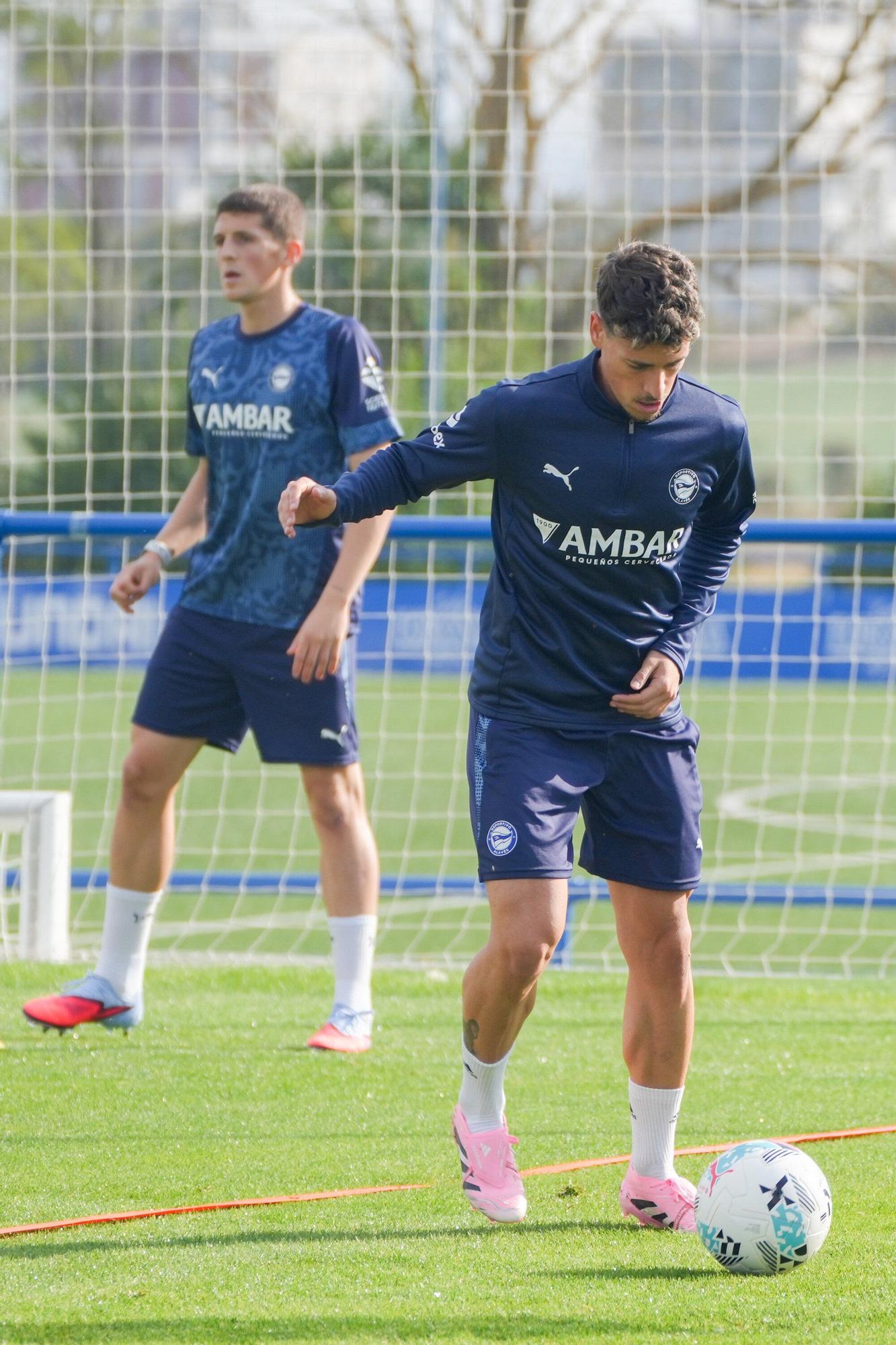 En imágenes: El Alavés se ejercita en Ibaia durante el parón de selecciones