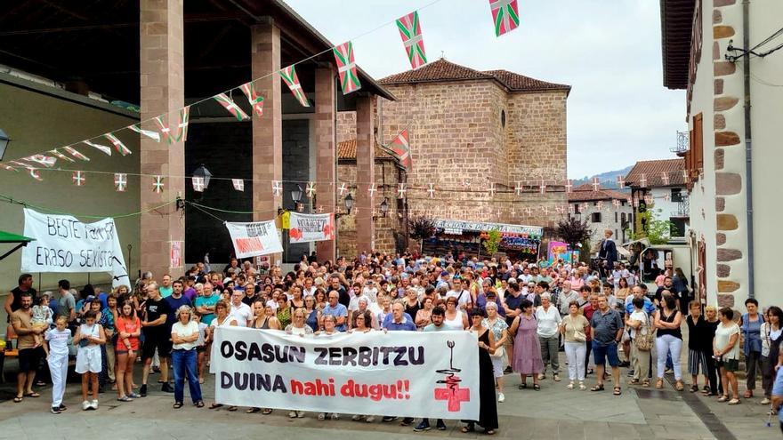 Etxalar protesta y pide unos “servicios sanitarios dignos” en Bortziriak