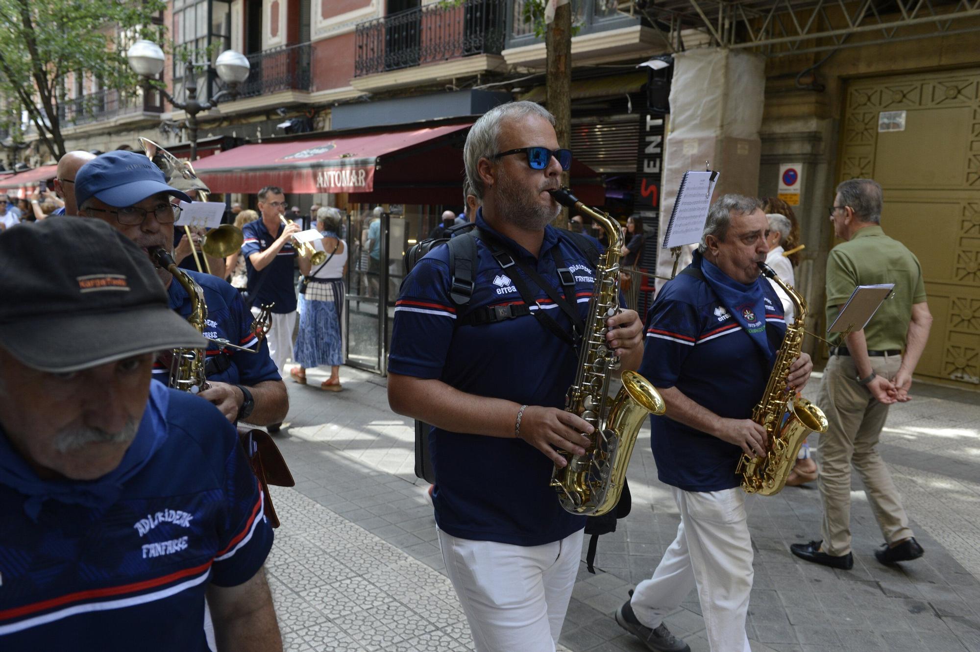 En imágenes: Fanfarria, potes y... mucha diversión en Aste Nagusia