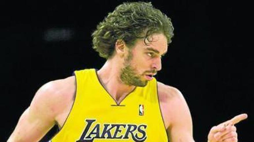 Gasol fue la gran figura que aseguró a los Lakers la ventaja de campo