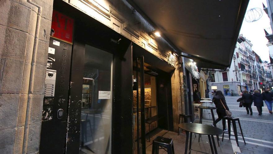 Nahiko exige que se prohíba la instalación de nuevas plazas hoteleras en el Casco Viejo