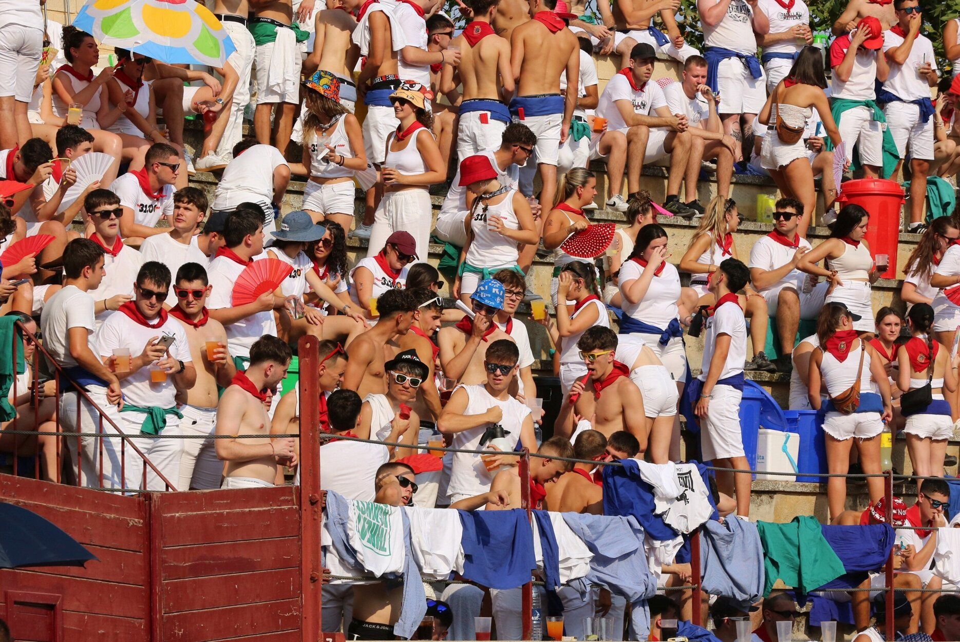 Fotos de la tercera corrida de toros de fiestas de Tafalla