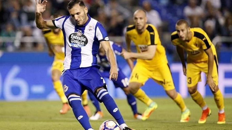 El Eibar cae ante el Deportivo tras un polémico penalti