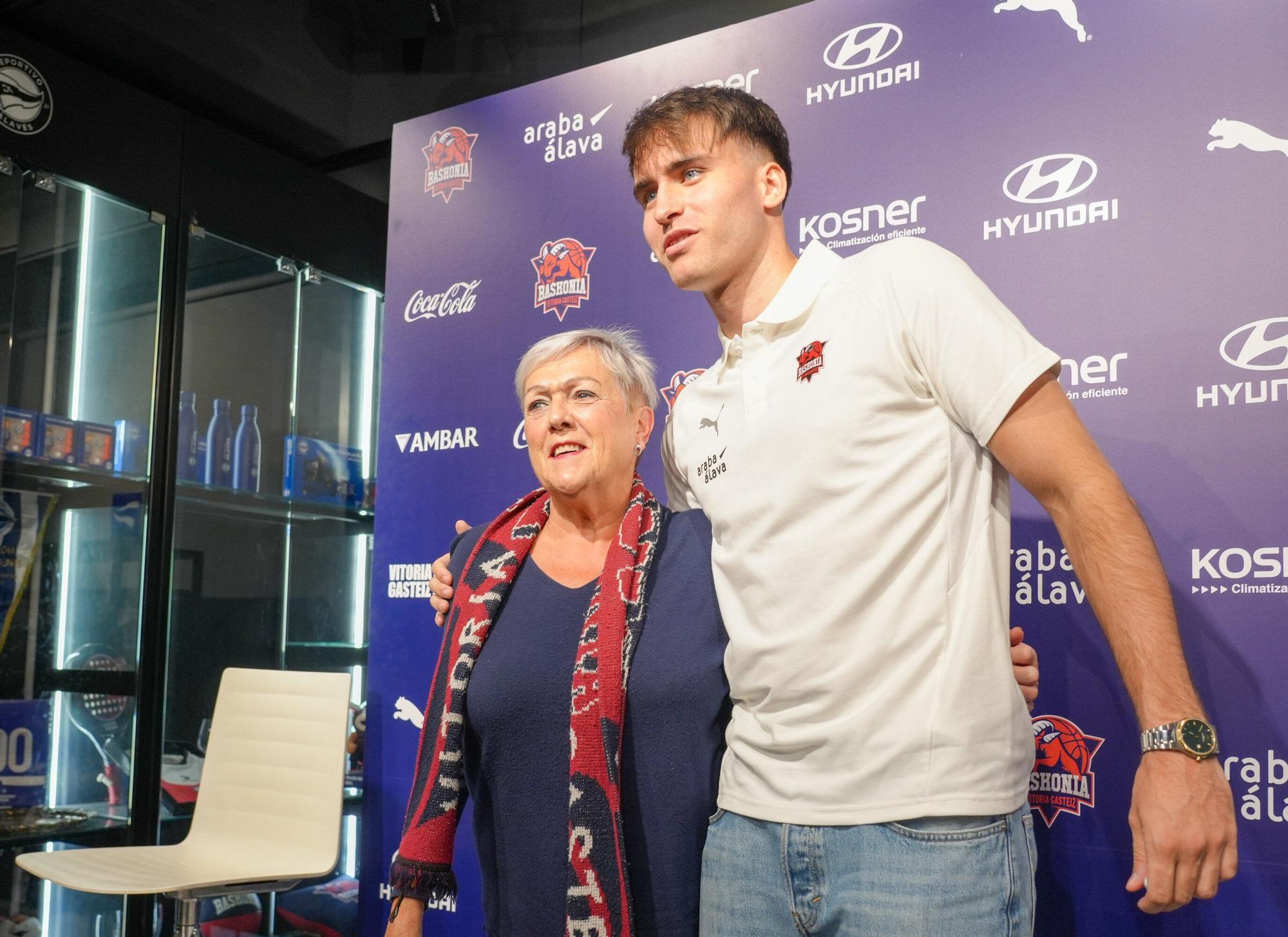 En imágenes: Rafa Villar, presentado como nuevo jugador del Baskonia