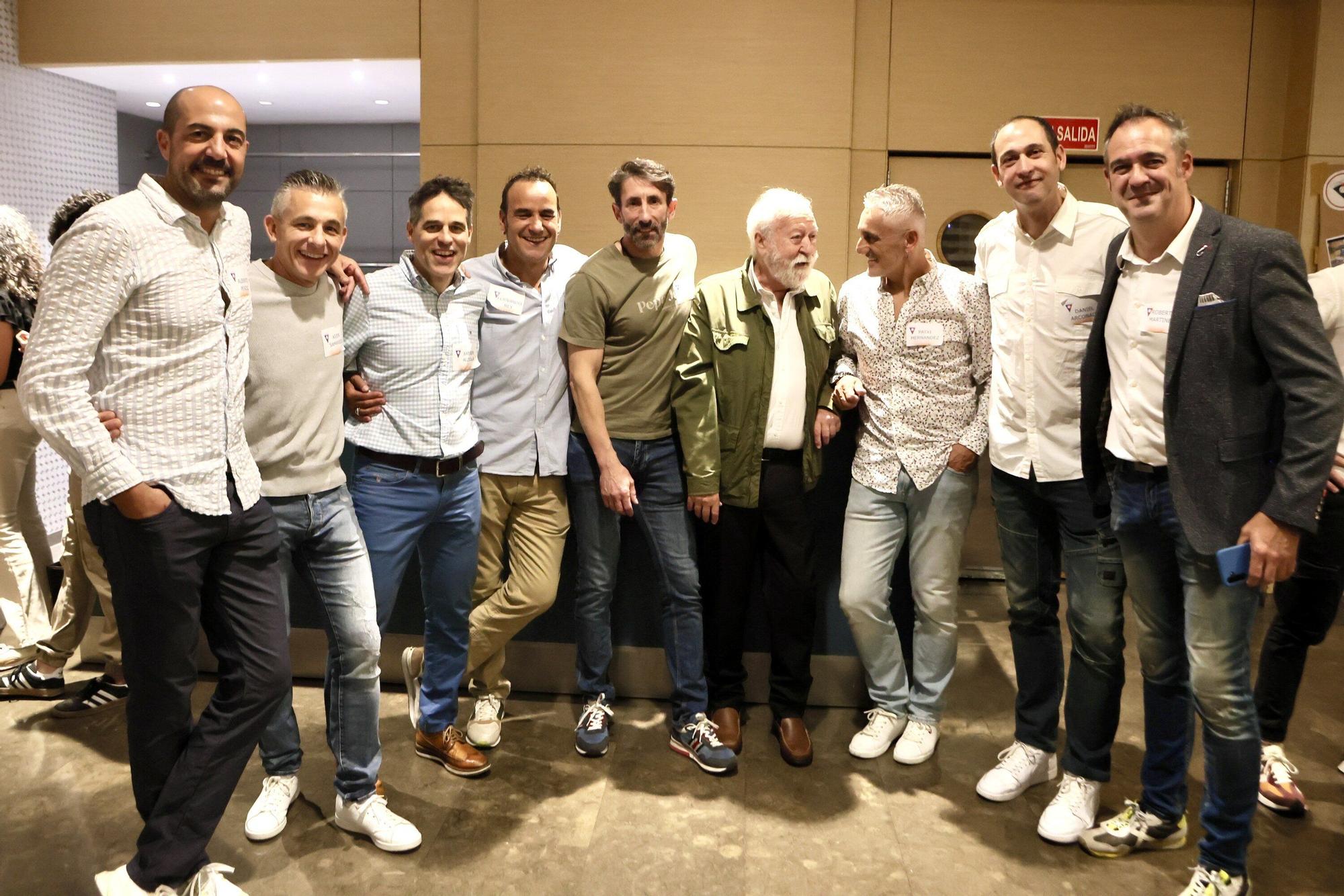 En imágenes: Homenaje al histórico entrenador de atletismo alavés Víctor Clemente