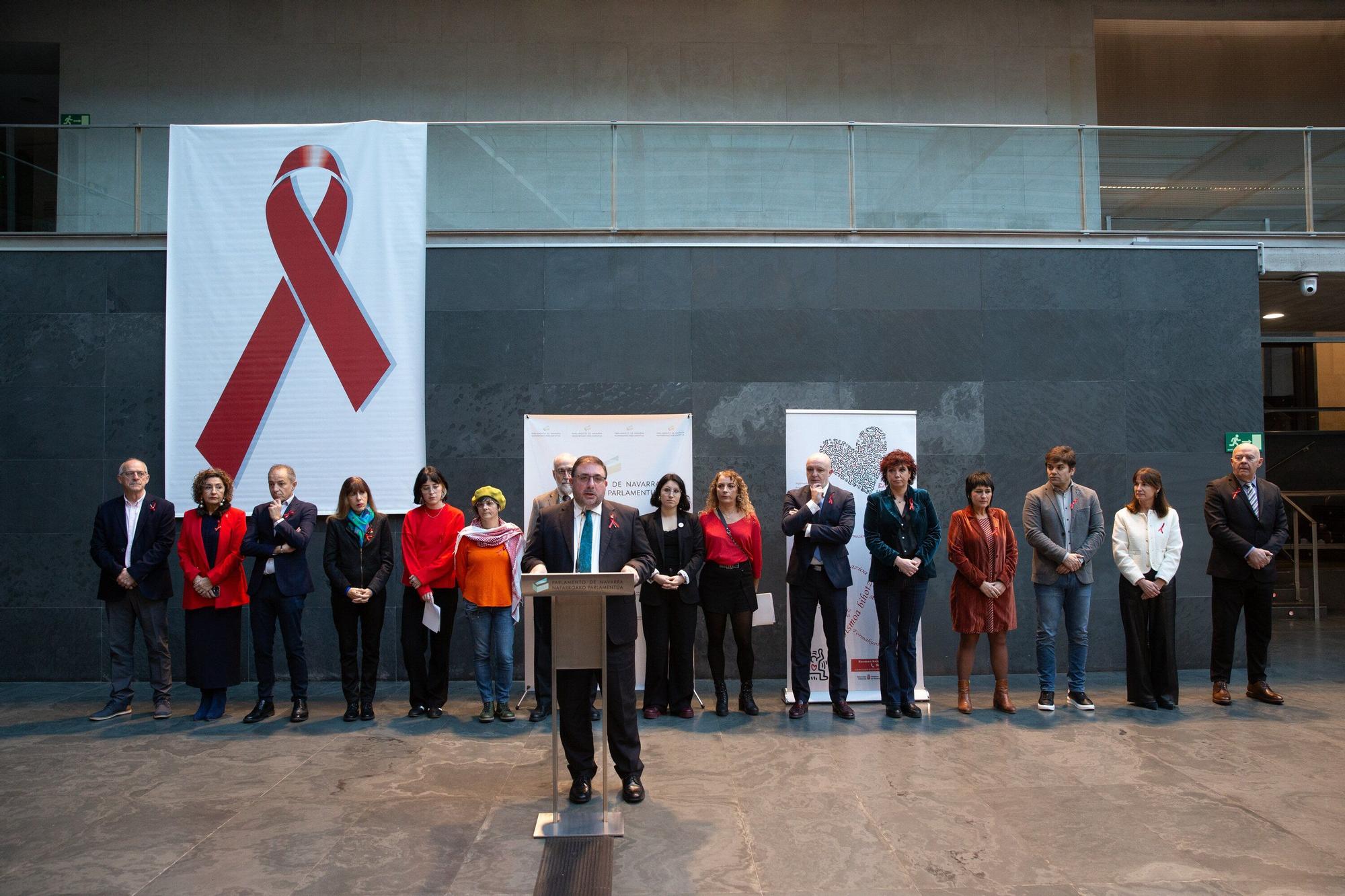 El Parlamento de Navarra se adhiere al Día Mundial contra el Sida