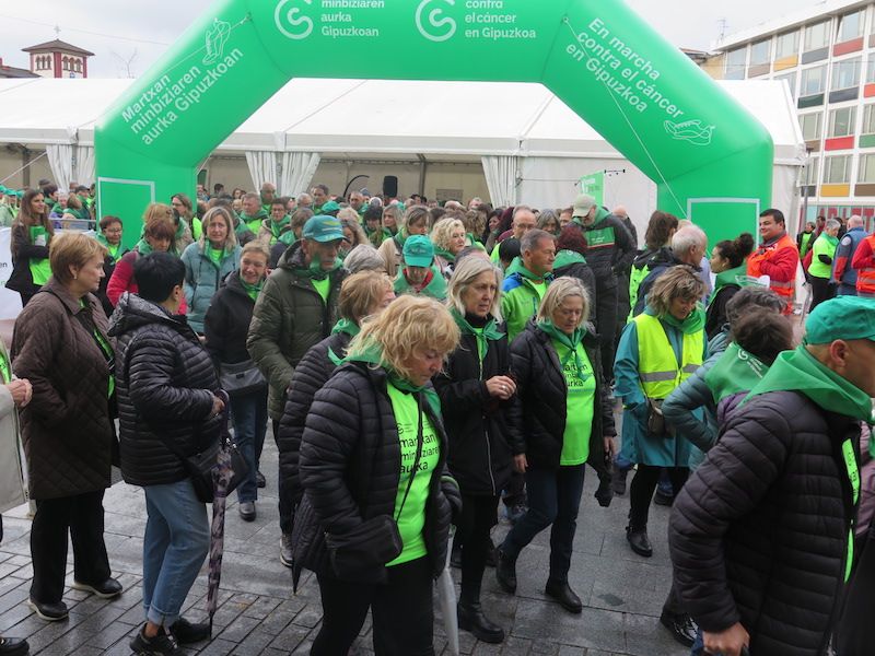 La marcha contra el cáncer de Urretxu y Zumarraga, en imágenes