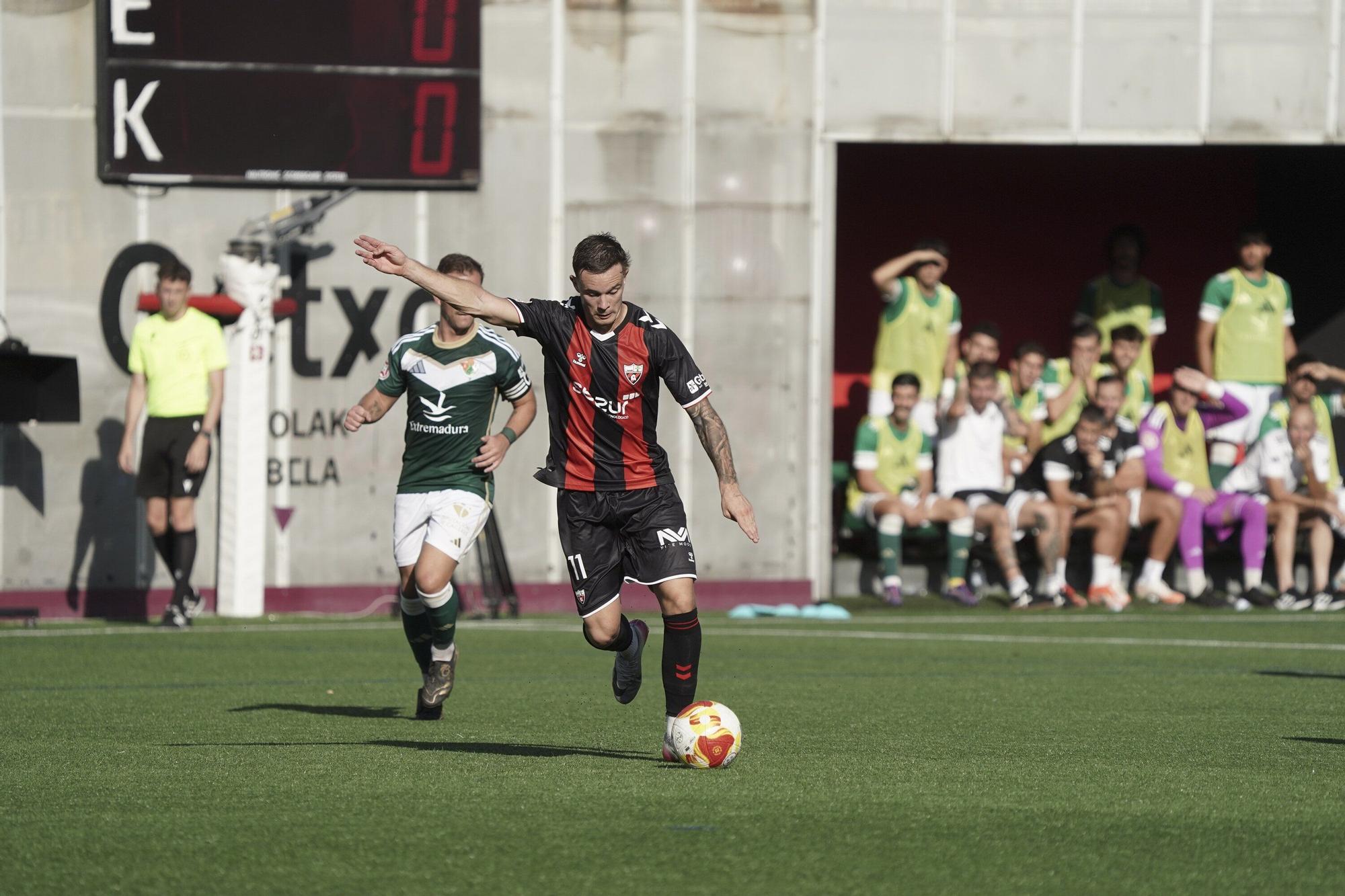 En imágenes: El Arenas no logra pasar del empate ante el Cacereño