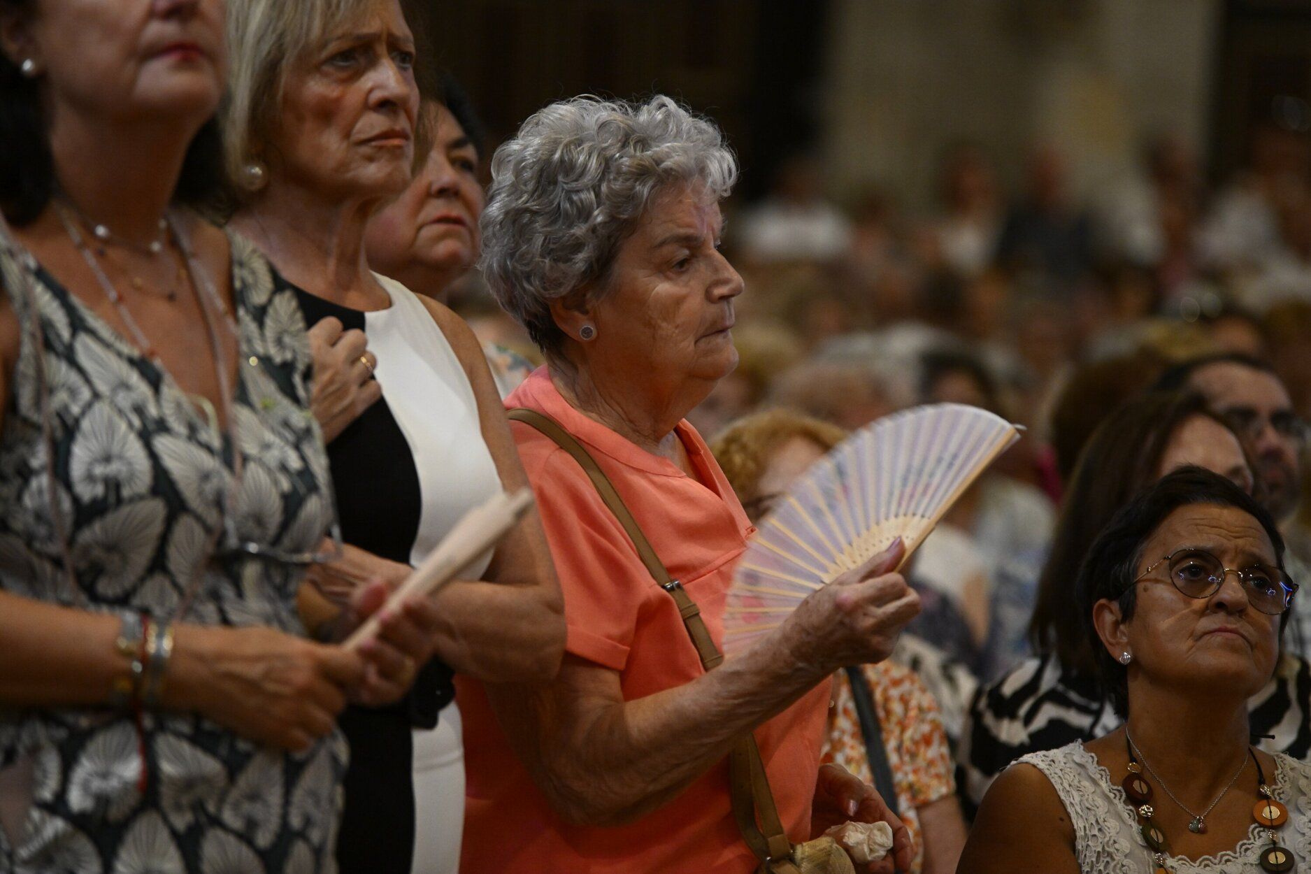 En imágenes: miles de files abarrotan Begoña para honrar a la 'amatxu'