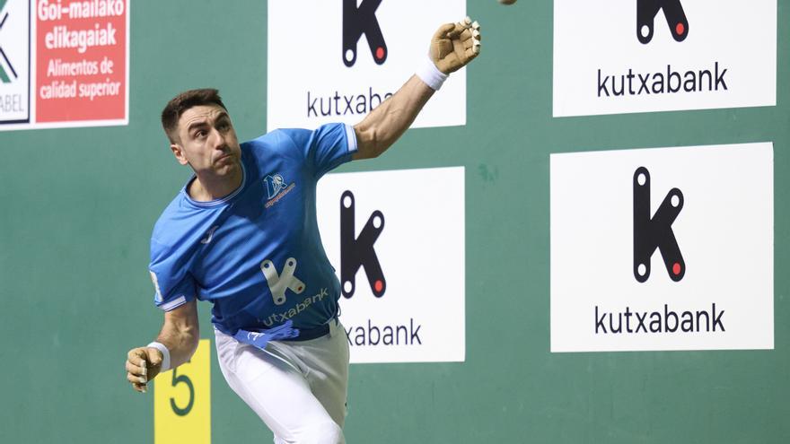 Peio Etxeberria y Rezusta luchan por la supervivencia en el Parejas