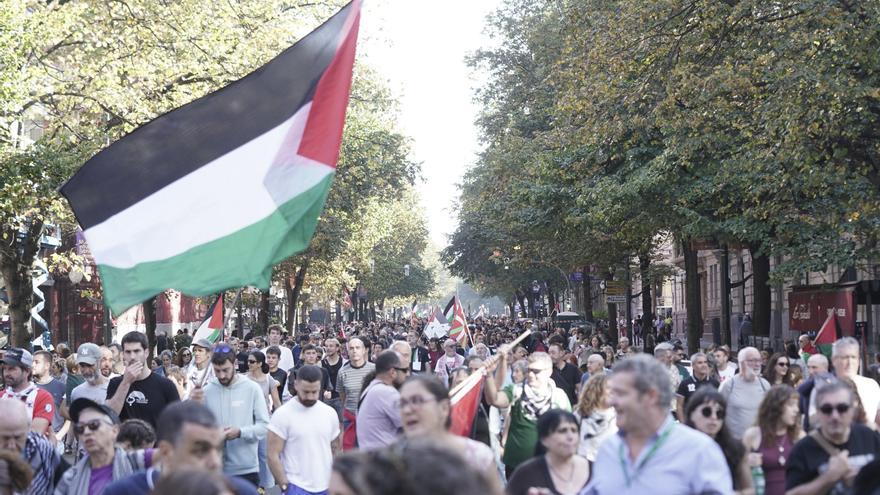 La manifestación en apoyo al pueblo palestino colapsa la Gran Vía