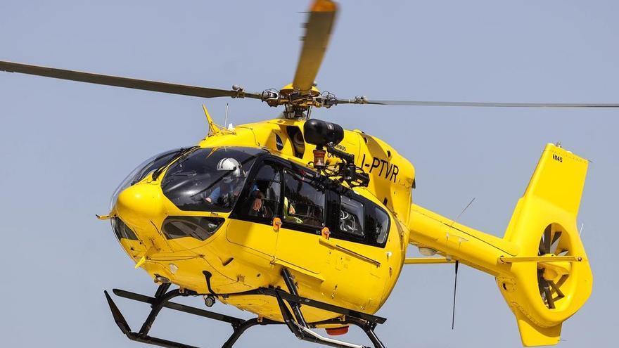 Hallan los restos de un helicóptero desaparecido en Italia con siete personas