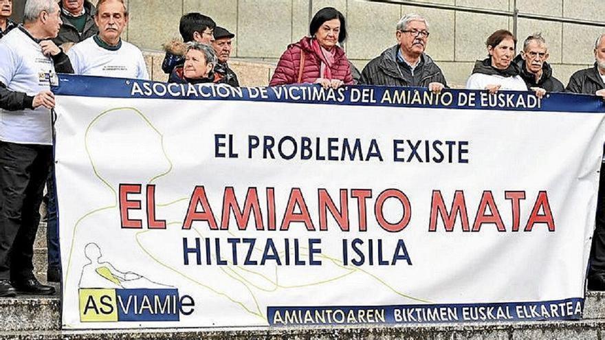 Familiares de un trabajador fallecido tras exposición al amianto reclaman 154 mil euros