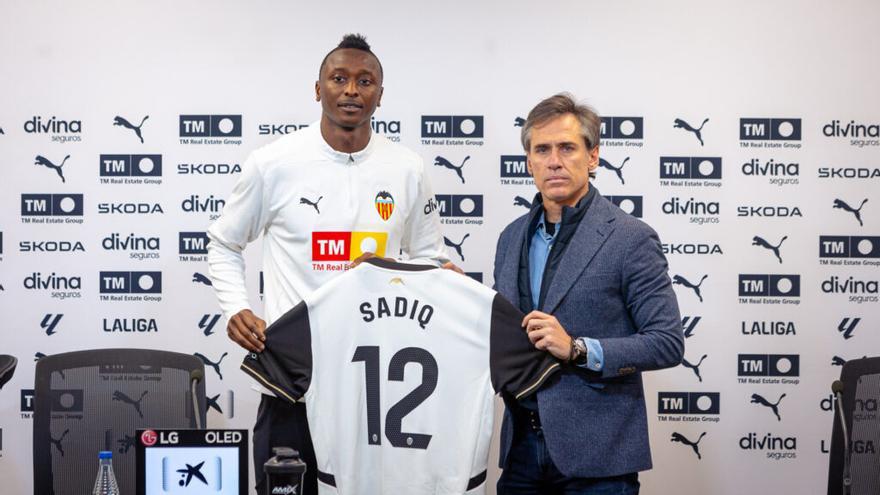 Sadiq, el pasado enero durante su presentación como valencianista.