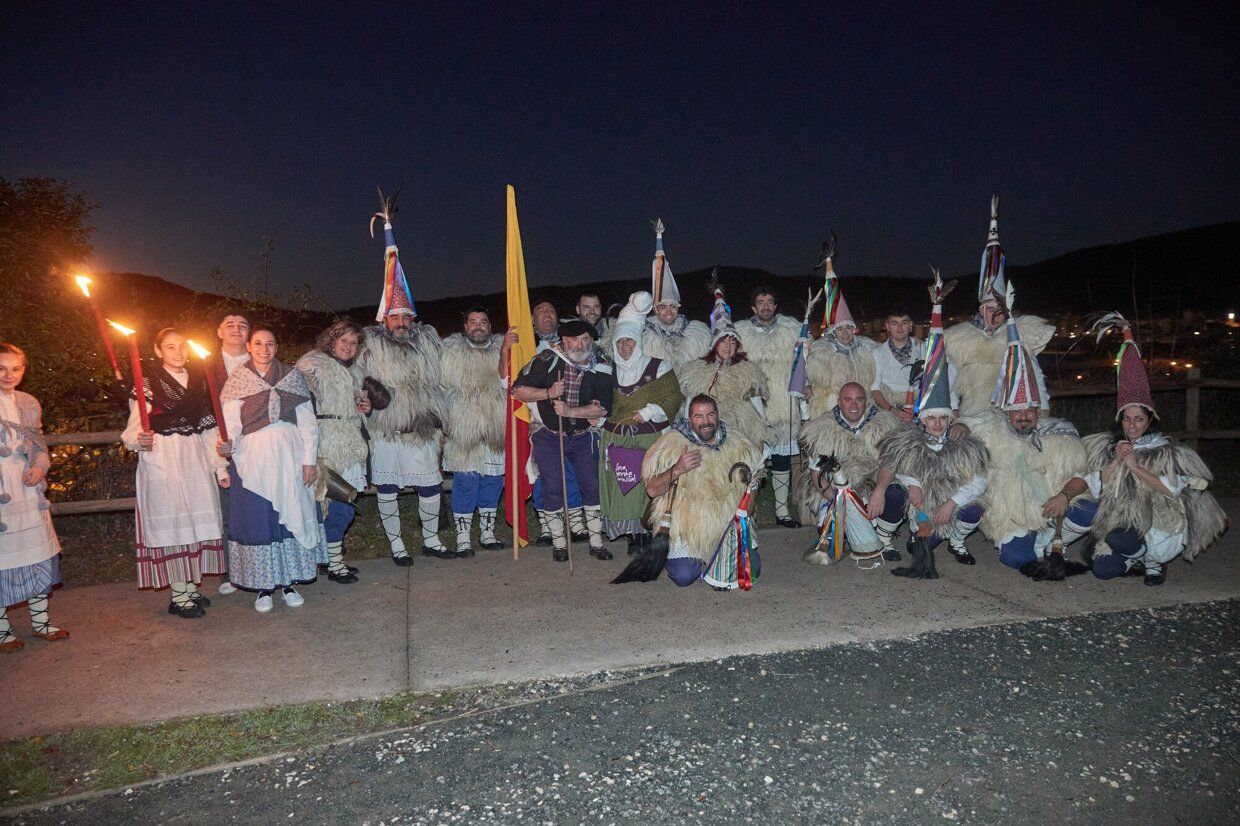 Burlada recibe a Olentzero y Mari Domingi