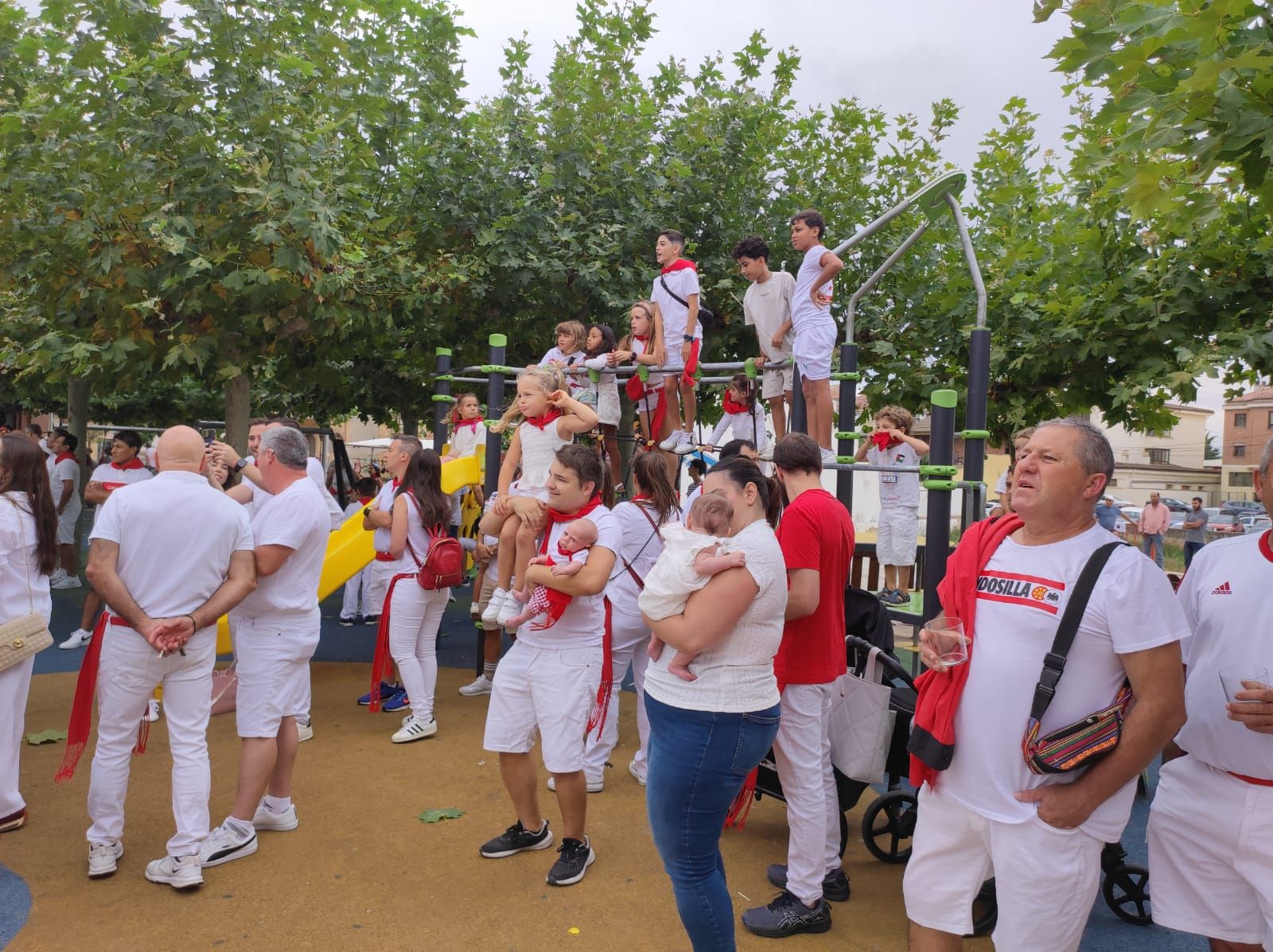 Fotos del cohete de fiestas de Andosilla