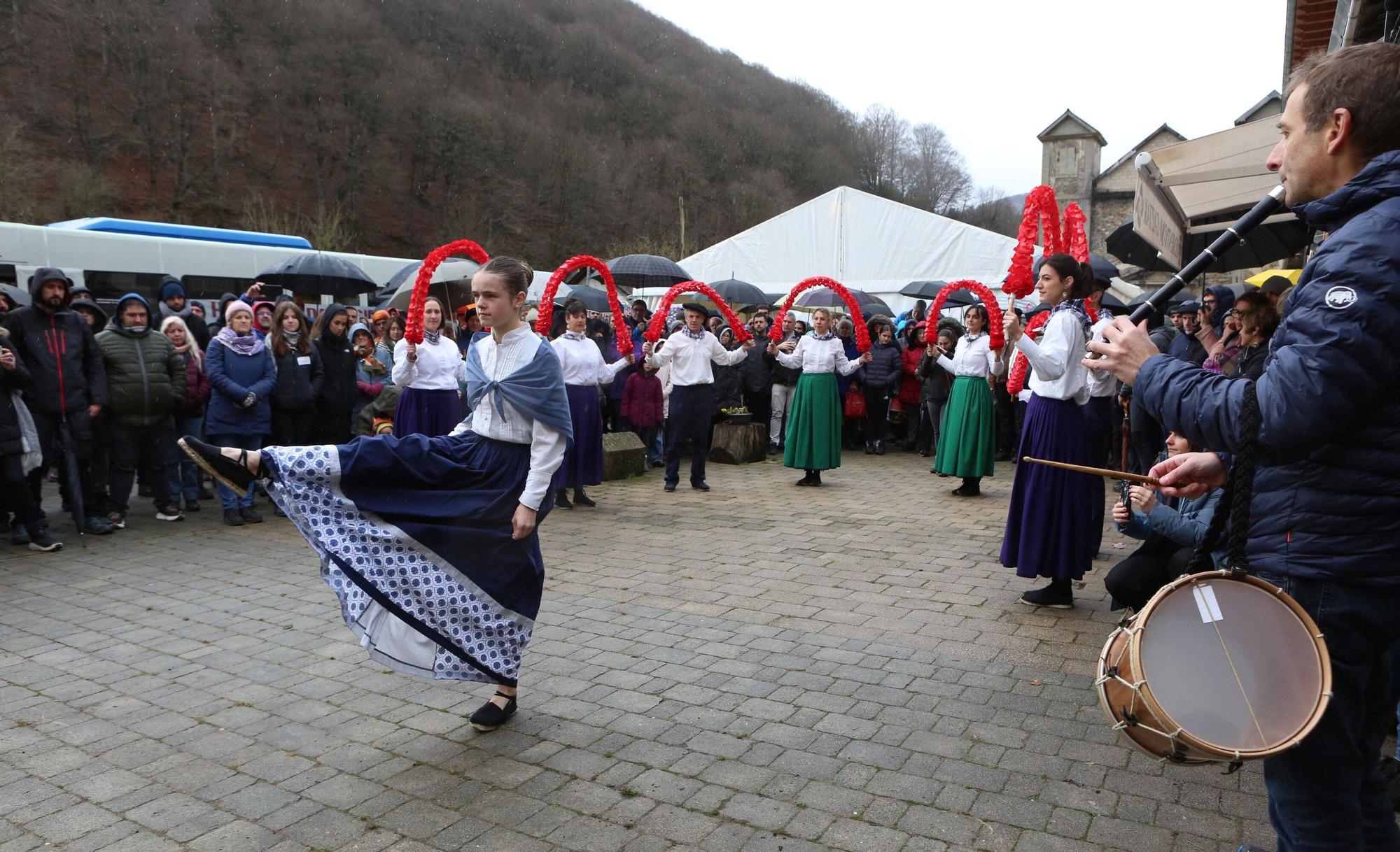 Fotos del homenaje a Mikel Zabalza en el 40 aniversario de su muerte tras ser detenido por la Guardia Civil