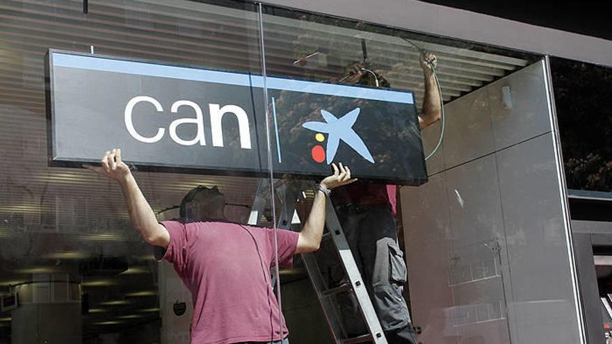 Empiezan a cotizar los 233 millones de acciones de CaixaBank para el ...