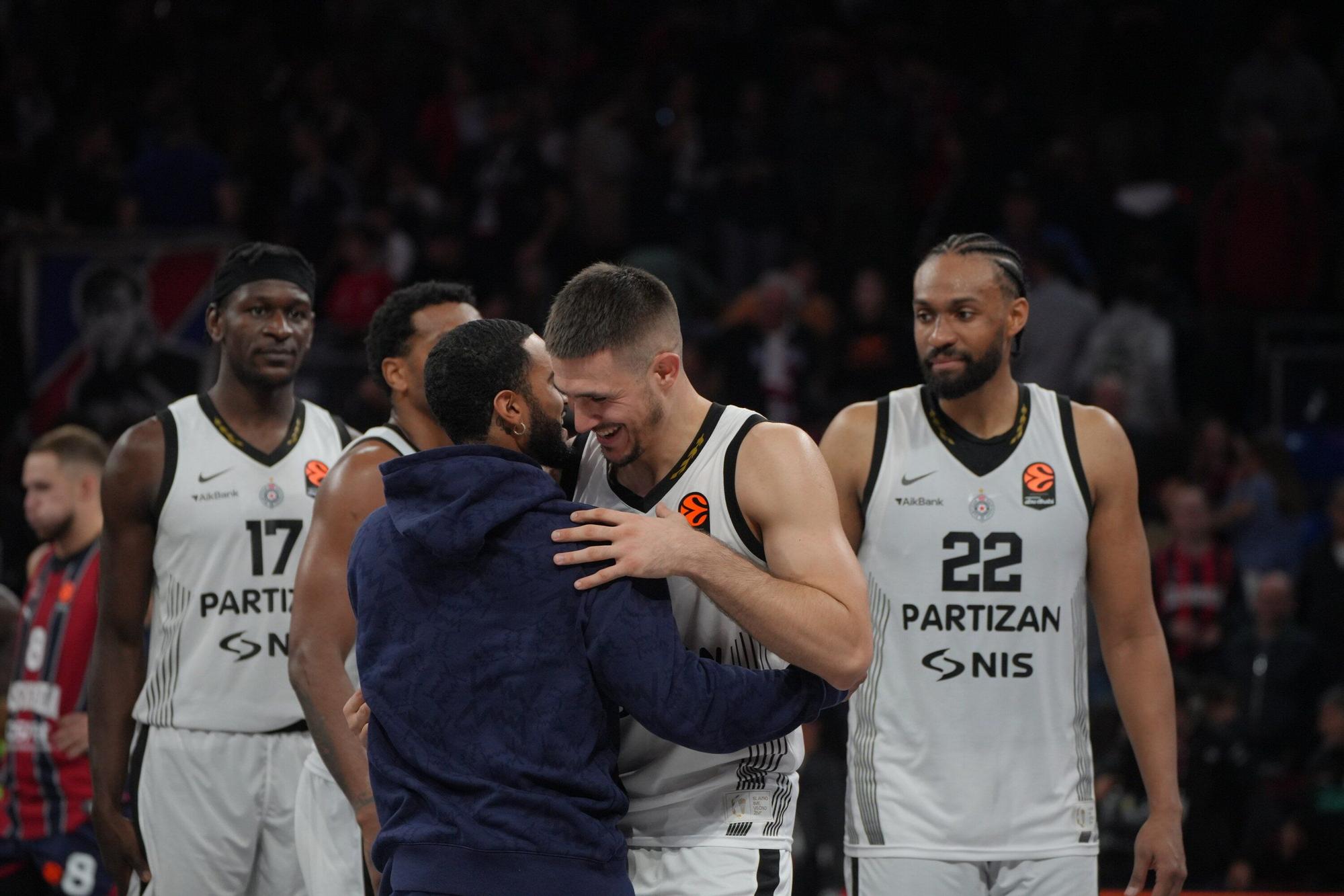 Todas las fotos del Baskonia-Partizan en el Buesa Arena